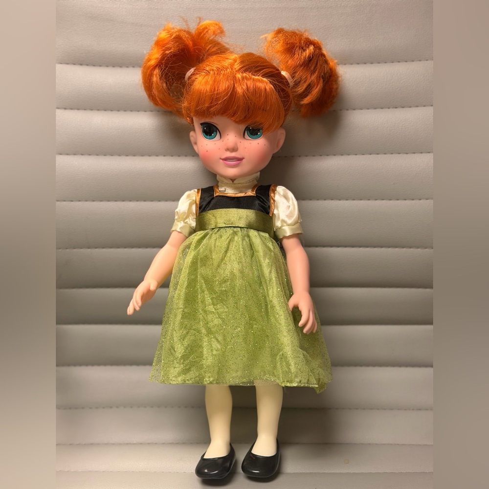 Disney frozen Anna Green Dress Doll with Red Hair